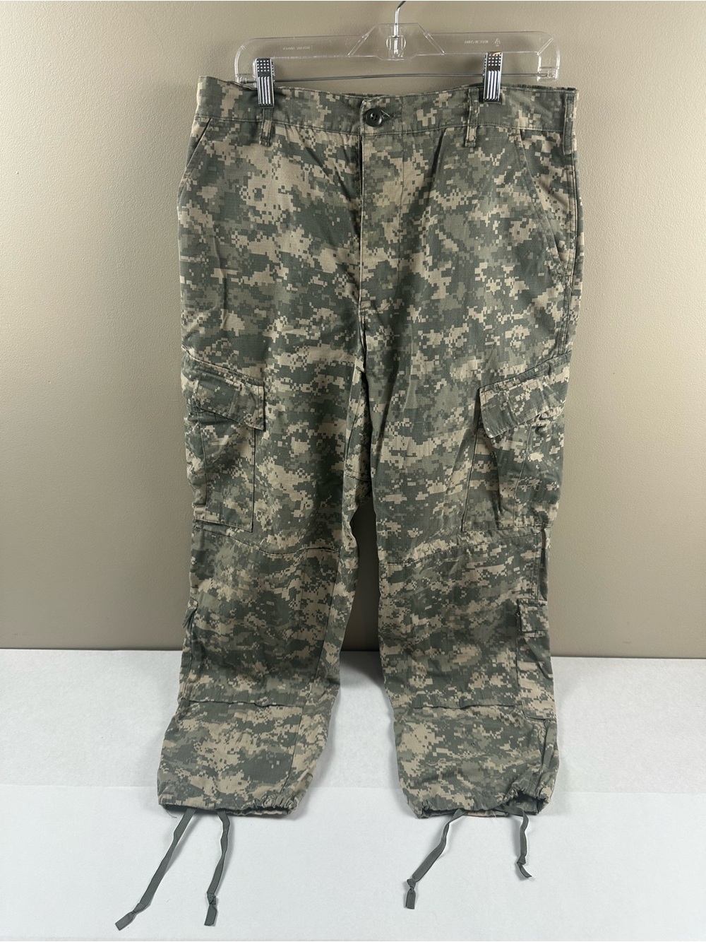 U.S. Army Digital Camo Cargo Pants - Green/Tan - Medium Short